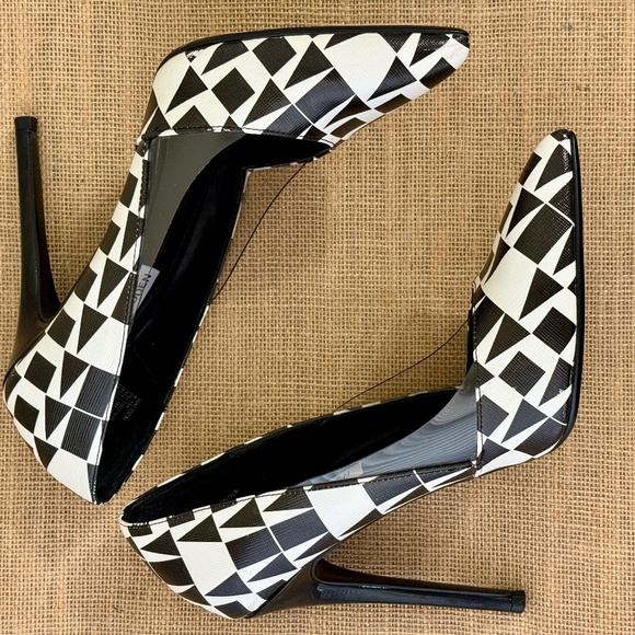 STEVE MADDEN Wileen Heels | Women's Size 8.5 | Black & White - Picture 2 of 6